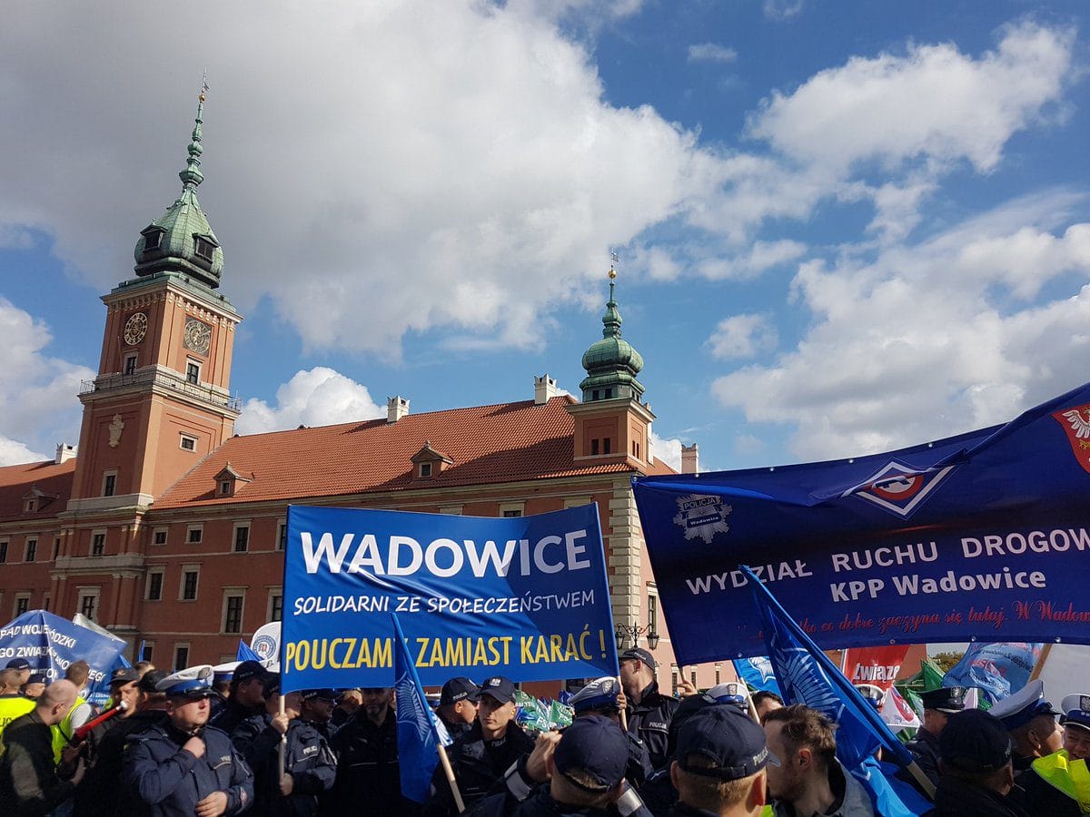 DofwiqcW4AMKqRT|z23993179V