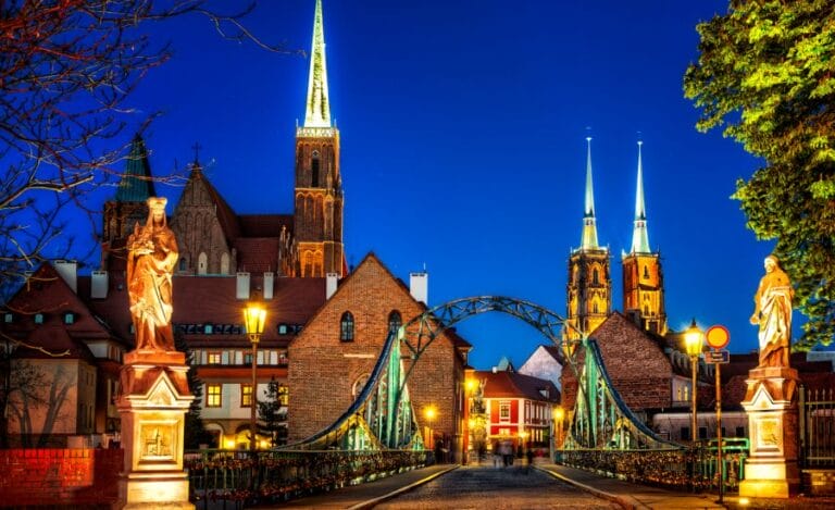Most_Tumski_Bridge_Wroclaw_Poland