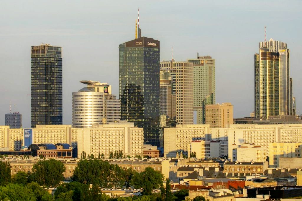 warsaw-4258837_1920-1024x683