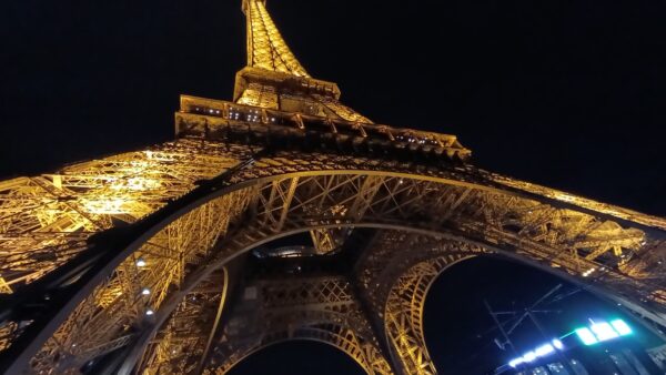 Как отдохнуть в Париже, если вы едете из Польши: практичный гид без иллюзий